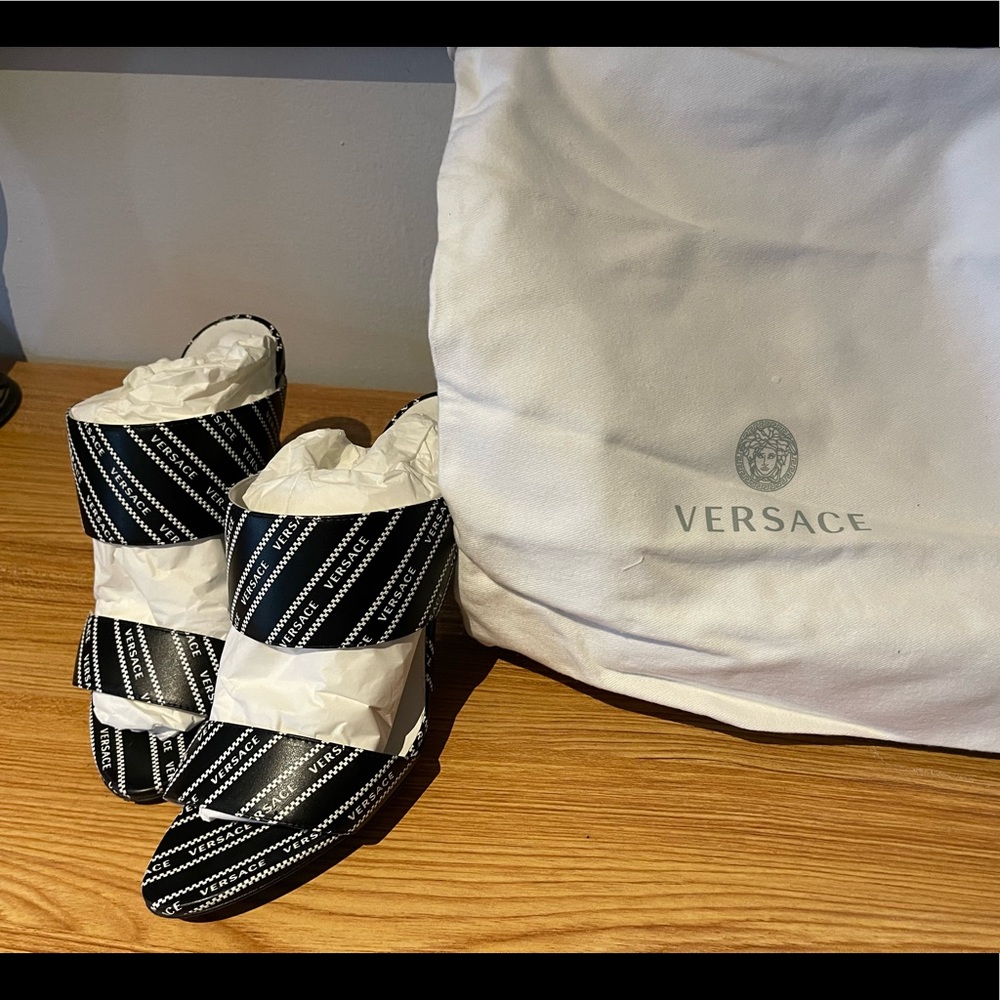 VERSACE Heels - Picture 9 of 12